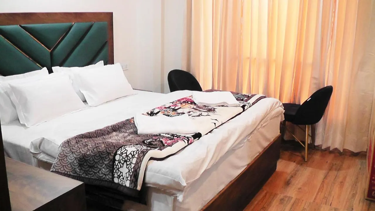 Valley Royal In Shimla Hotel