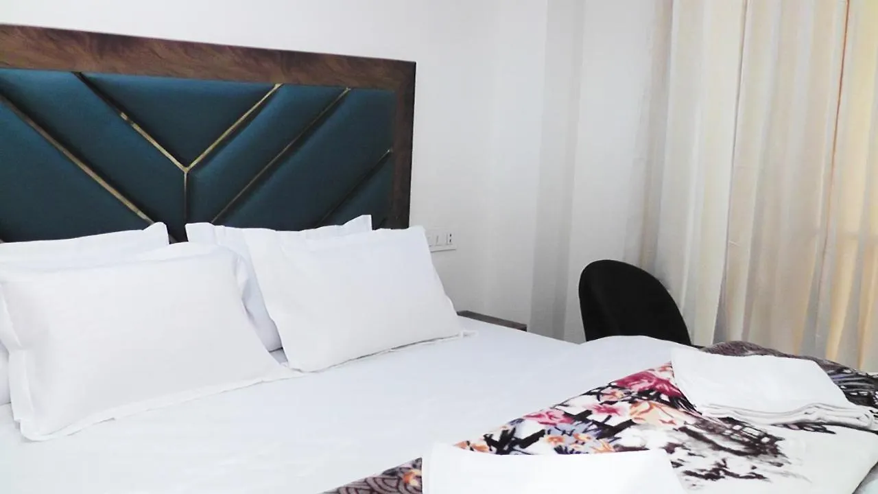 *** Hotel Valley Royal In Shimla India